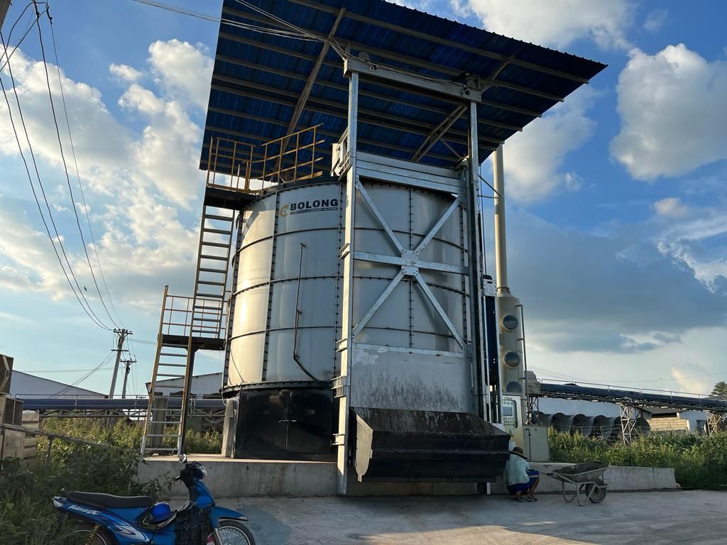 global leadership Urban sludge compost tank